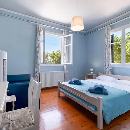 Giorgos House Ground Floor Hébergement de vacances *