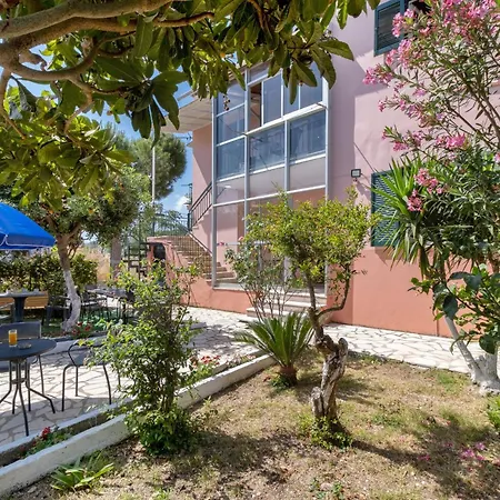 Holiday home Giorgos House Ground Floor Lefkada City